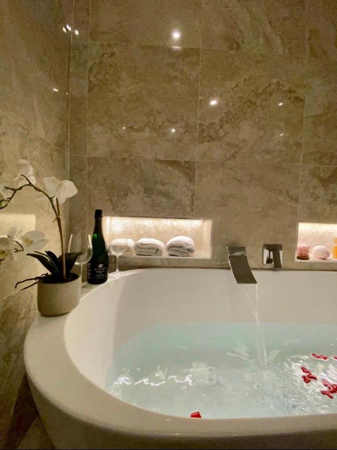 Apartmán Luxury 3 Al Duomo Di Parma Exteriér fotografie